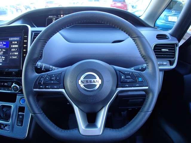 セレナ １．２　ｅ－ＰＯＷＥＲ　ハイウェイスター　Ｖ　両側オートスライドドア　後席モニター　３６０°カメラ　エマジェンシーブレーキ　１オナ　スマキー　バックカメラ　禁煙　ＬＥＤ　レーンアシスト　点検記録簿付　ＥＴＣ　ドラレコ　イモビ　サイドカーテンエアバック　フルオートエアコン　エアバック（42枚目）