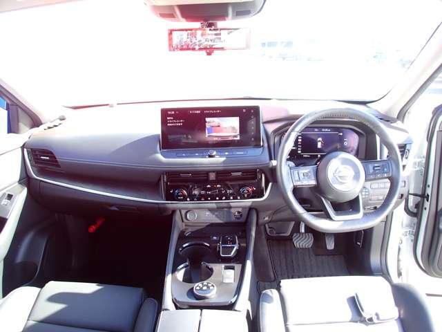 エクストレイル 1.5 G e-4ORCE 4WD NISSANコネクトナビ SOSコール ガラスルーフ 1オーナー パークアシスト 禁煙 オートクルーズコントロール LEDヘッドランプ ナビTV LKA キーフリー ETC 4WD アルミホイール メモリーナビ 記録簿 ドライブレコーダー(4枚目)
