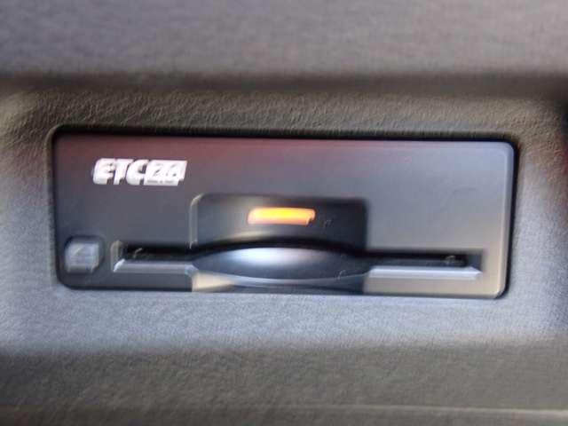 エクストレイル 1.5 G e-4ORCE 4WD NISSANコネクトナビ SOSコール ガラスルーフ 1オーナー パークアシスト 禁煙 オートクルーズコントロール LEDヘッドランプ ナビTV LKA キーフリー ETC 4WD アルミホイール メモリーナビ 記録簿 ドライブレコーダー(10枚目)