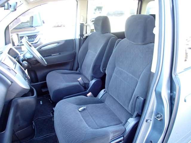 セレナ 2.0 20S Vセレクション 両側オートスライドドア 純正HDDナビ セキュリティ 両側電動スライドドア スマキー キーレスエントリー ダブルエアバッグ バックカメラ エアコン ナビTV PS HDDナビ ABS ETC ワンセグTV 運転席エアバッグ PW(7枚目)