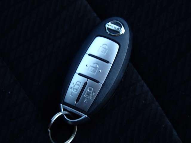 セレナ 2.0 20S Vセレクション 両側オートスライドドア 純正HDDナビ セキュリティ 両側電動スライドドア スマキー キーレスエントリー ダブルエアバッグ バックカメラ エアコン ナビTV PS HDDナビ ABS ETC ワンセグTV 運転席エアバッグ PW(11枚目)