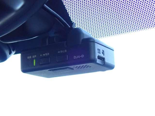 ノート 1.2 e-POWER X Vセレクション 純正メモリーナビ インテリジェントキー アラウンドカメラ ワンオ-ナ-車 運転席助手席エアバック エアバッグ 衝突被害軽減装置 イモビライザー 禁煙車 LEDヘッドライト パワーウインドウ レーンアシスト クルコン ETC アルミホイール(10枚目)