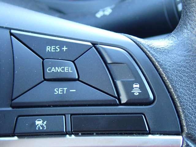 ノート 1.2 e-POWER X Vセレクション 純正メモリーナビ インテリジェントキー アラウンドカメラ ワンオ-ナ-車 運転席助手席エアバック エアバッグ 衝突被害軽減装置 イモビライザー 禁煙車 LEDヘッドライト パワーウインドウ レーンアシスト クルコン ETC アルミホイール(13枚目)