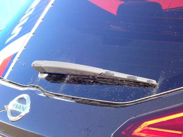 キックス １．２　Ｘ　ＦＯＵＲ　（ｅ－ＰＯＷＥＲ）　４ＷＤ　社用車　純正メモリーナビ　ＳＯＳコール　ナビＴＶ　ＬＥＤライト　踏み間違い防止　アラウンドビュ－　ＥＴＣ　禁煙車　盗難防止システム　車線逸脱警報　インテリキー　バックモニター　ワンオーナー　オートエアコン　４ＷＤ　アルミホイール　記録簿付き（19枚目）