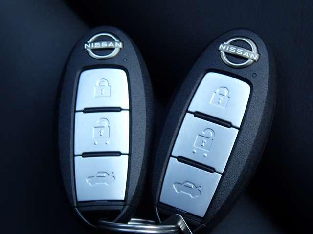 スカイライン ３．０　４００Ｒ　試乗車　ＮＩＳＳＡＮコネクトナビ　ツインターボ　本革シ－ト　ＬＥＤヘッド　キーレスエントリー　ワンオーナ　車線逸脱警報　スマ－トキ－　バックモニター　クルコン　メモリーナビ　ナビＴＶ　サイドカメラ　ＡＡＣ　アルミ　盗難防止装置　ＥＴＣ　エアバッグ（22枚目）