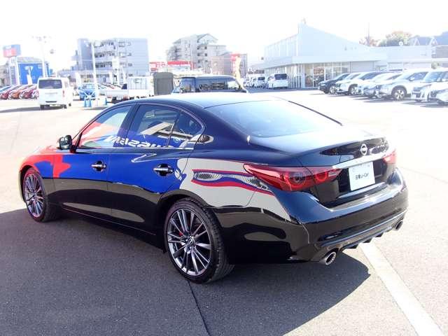 スカイライン ３．０　４００Ｒ　試乗車　ＮＩＳＳＡＮコネクトナビ　ツインターボ　本革シ－ト　ＬＥＤヘッド　キーレスエントリー　ワンオーナ　車線逸脱警報　スマ－トキ－　バックモニター　クルコン　メモリーナビ　ナビＴＶ　サイドカメラ　ＡＡＣ　アルミ　盗難防止装置　ＥＴＣ　エアバッグ（31枚目）