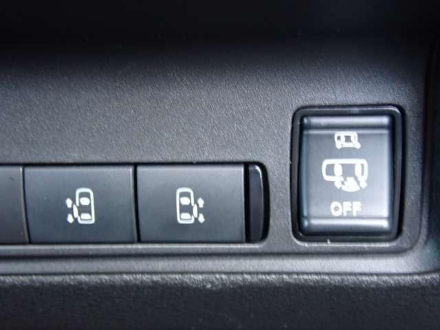 セレナ 2.0 ハイウェイスターV 試乗車 両側オートスライドドア W電動スライド レーダークルコン レーンアシスト LEDランプ ワンオーナー車 盗難防止システム ETC装備 カーテンエアバッグ アルミホイール キーフリー メモリ-ナビ ナビTV 記録簿 エアコン(18枚目)