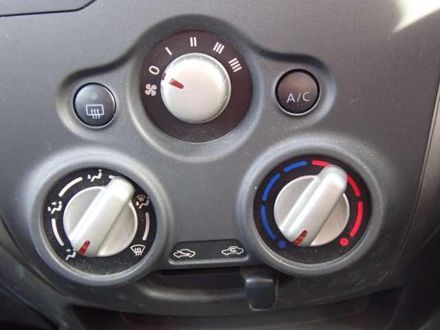 ノート 1.2 X 純正メモリーナビ インテリジェントキー ETC搭載 禁煙 1オーナー車 記録簿付き スマトキー セキュリティーアラーム キーレス 運転席助手席エアバッグ ナビTV ワンセグ バックカメラ エアコン パワーウィンドウ パワーステアリング(11枚目)