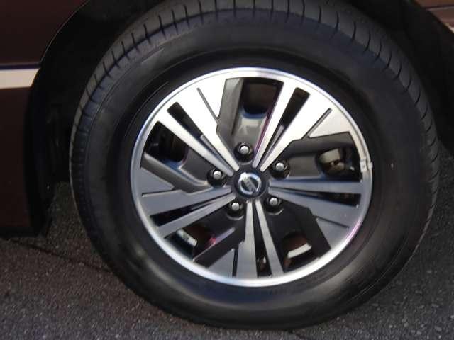 セレナ １．２　ｅ－ＰＯＷＥＲ　ハイウェイスター　Ｖ　両側オートスライドドア　後席モニター　３６０°カメラ　エマジェンシーブレーキ　１オナ　スマキー　バックカメラ　禁煙　ＬＥＤ　レーンアシスト　点検記録簿付　ＥＴＣ　ドラレコ　イモビ　サイドカーテンエアバック　フルオートエアコン　エアバック（41枚目）