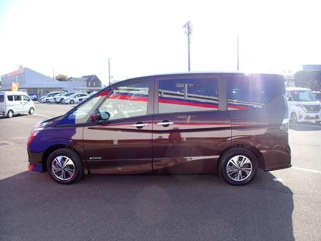 セレナ １．２　ｅ－ＰＯＷＥＲ　ハイウェイスター　Ｖ　両側オートスライドドア　後席モニター　３６０°カメラ　エマジェンシーブレーキ　１オナ　スマキー　バックカメラ　禁煙　ＬＥＤ　レーンアシスト　点検記録簿付　ＥＴＣ　ドラレコ　イモビ　サイドカーテンエアバック　フルオートエアコン　エアバック（46枚目）