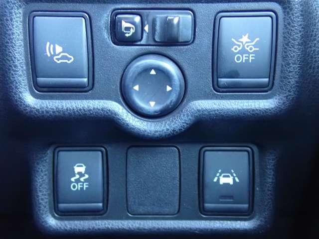 ノート 1.2 e-POWER X 純正メモリーナビ スマートルームミラー 360°カメラ 記録簿付 Rカメラ 運転席助手席エアバック レーンキープ AUTOエアコン 1オーナー 盗難防止システム ナビTV サイドカメラ 運転席エアバッグ キーレスエントリー LEDヘッド(15枚目)