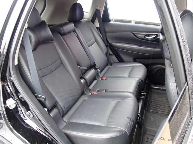 エクストレイル ２．０　２０Ｘ　２列車　４ＷＤ　純正メモリーナビ　オートバックドア　誤発信抑制機能　車線逸脱防止　禁煙　フルタイム４ＷＤ　盗難防止システム　バックモニター　オートエアコン　ナビ＆ＴＶ　スマ－トキ－　アルミ　ＥＴＣ付　ＰＳ　メモリーナビゲーション　パワーウィンドウ（9枚目）