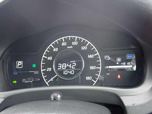 ノート １．２　ｅ－ＰＯＷＥＲ　Ｘ　純正メモリーナビ　インテリルームミラー　禁煙　３６０°カメラ　記録簿付　Ｒカメラ　運転席助手席エアバック　レーンキープ　ＡＵＴＯエアコン　１オーナー　盗難防止システム　ナビＴＶ　ＡＷ　サイドカメラ　運転席エアバッグ　キーレスエントリー（19枚目）