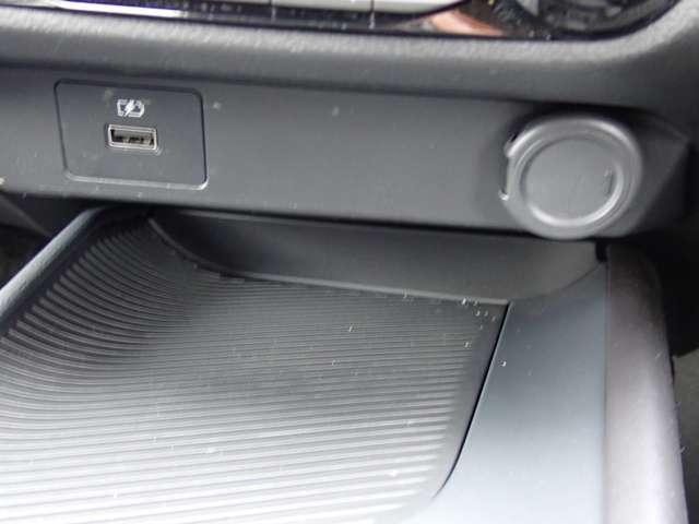 ノート １．２　Ｘ　純正メモリーナビ　インテリルームミラー　リアカメラ　衝突被害軽減ブレ－キ　全方位カメラ　ＥＴＣ付　ＬＥＤヘッドライト　レーダークルーズ　レーンアシスト　インテリジェントキー　ワンオーナー　ドラレコ　整備記録簿　盗難防止システム　ワンセグＴＶ（15枚目）