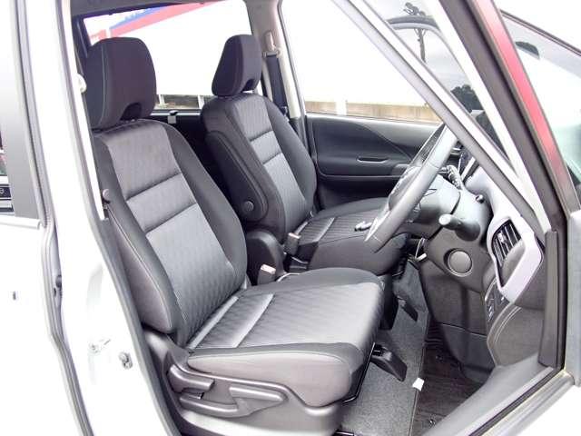 セレナ １．２　ｅ－ＰＯＷＥＲ　ハイウェイスター　Ｖ　両側オートスライドドア　純正メモリーナビ　３６０°カメラ　エマジェンシーブレーキ　１オナ　スマキー　バックカメラ　禁煙　ＬＥＤ　レーンアシスト　点検記録簿付　ＥＴＣ　ドラレコ　イモビ　サイドカーテンエアバック　フルオートエアコン　エアバック（8枚目）