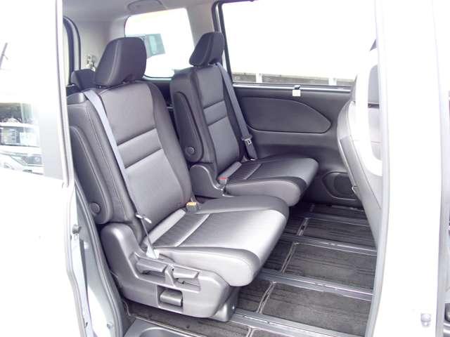 セレナ １．２　ｅ－ＰＯＷＥＲ　ハイウェイスター　Ｖ　両側オートスライドドア　純正メモリーナビ　３６０°カメラ　エマジェンシーブレーキ　１オナ　スマキー　バックカメラ　禁煙　ＬＥＤ　レーンアシスト　点検記録簿付　ＥＴＣ　ドラレコ　イモビ　サイドカーテンエアバック　フルオートエアコン　エアバック（9枚目）