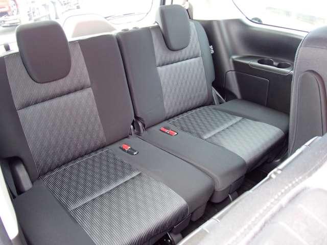 セレナ １．２　ｅ－ＰＯＷＥＲ　ハイウェイスター　Ｖ　両側オートスライドドア　純正メモリーナビ　３６０°カメラ　エマジェンシーブレーキ　１オナ　スマキー　バックカメラ　禁煙　ＬＥＤ　レーンアシスト　点検記録簿付　ＥＴＣ　ドラレコ　イモビ　サイドカーテンエアバック　フルオートエアコン　エアバック（10枚目）