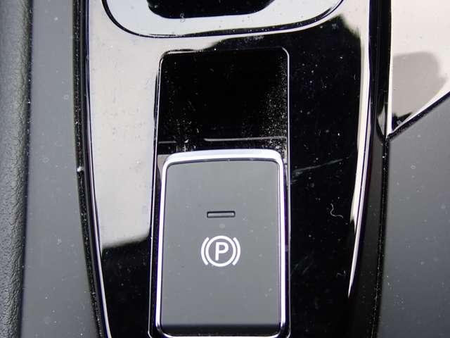 ノート １．２　Ｘ　ＮＩＳＳＡＮコネクトナビ　ＳＯＳコール　リアカメラ　衝突被害軽減ブレ－キ　全方位カメラ　ＥＴＣ付　ＬＥＤヘッドライト　レーダークルーズ　レーンアシスト　インテリジェントキー　ワンオーナー　ドラレコ　整備記録簿　盗難防止システム　ワンセグＴＶ（18枚目）