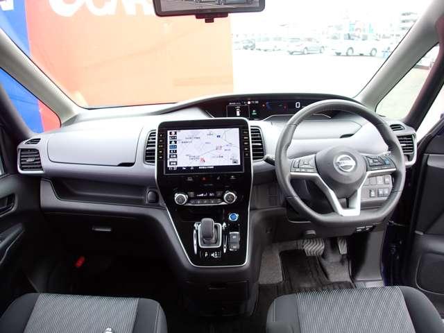 セレナ １．２　ｅ－ＰＯＷＥＲ　ハイウェイスター　Ｖ　両側オートスライドドア　純正メモリーナビ　３６０°カメラ　エマジェンシーブレーキ　１オナ　スマキー　バックカメラ　禁煙　ＬＥＤ　レーンアシスト　点検記録簿付　ＥＴＣ　ドラレコ　イモビ　サイドカーテンエアバック　フルオートエアコン　エアバック（4枚目）