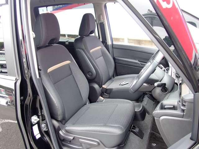 セレナ １．４　ｅ－ＰＯＷＥＲ　ハイウェイスターＶ　両側オートスライドドア　シートヒーター　自動（被害軽減）ブレーキ　ＬＤＰ　追従クルーズ　ＬＥＤランプ　バックモニター　禁煙　アルミホイール　ドライブレコーダ　ＥＴＣ　記録簿　盗難防止システム　スマートキー　１オナ　オートエアコン　ナビＴＶ（8枚目）