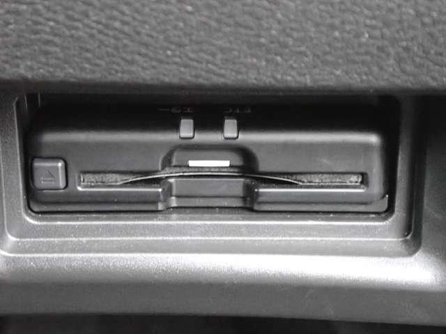 セレナ １．４　ｅ－ＰＯＷＥＲ　ハイウェイスターＶ　両側オートスライドドア　シートヒーター　自動（被害軽減）ブレーキ　ＬＤＰ　追従クルーズ　ＬＥＤランプ　バックモニター　禁煙　アルミホイール　ドライブレコーダ　ＥＴＣ　記録簿　盗難防止システム　スマートキー　１オナ　オートエアコン　ナビＴＶ（13枚目）