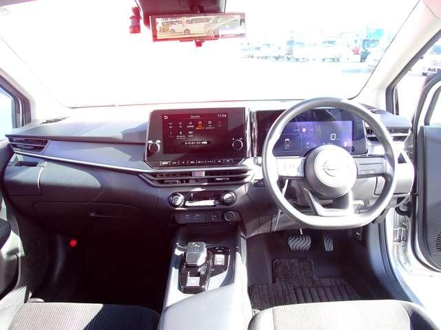 ノート 1.2 X 純正メモリーナビ SOSコール リアカメラ 衝突被害軽減ブレ-キ 全方位カメラ ETC付 禁煙車 LEDヘッドライト レーンアシスト インテリジェントキー ワンオーナー ドラレコ 整備記録簿 盗難防止システム ワンセグTV TVナビ(4枚目)