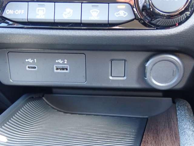 オーラ １．２　Ｇ　レザーエディション　ＮＩＳＳＡＮコネクトナビ　ＳＯＳコール　ワンオーナ　追突防止　クルコン　本革　車線逸脱警報装置　禁煙車　ＬＥＤ　ドライブレコーダー　盗難防止　記録簿　バックモニター　ＥＴＣ　メモリーナビゲーション　ＡＷ　キーレスエントリー　オートエアコン（14枚目）