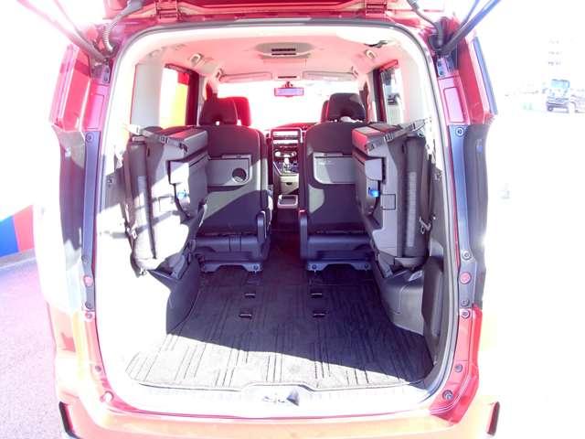 セレナ １．２　ｅ－ＰＯＷＥＲ　ハイウェイスター　Ｖ　両側オートスライドドア　後席モニター　３６０°カメラ　エマジェンシーブレーキ　１オナ　スマキー　バックカメラ　禁煙　ＬＥＤ　レーンアシスト　点検記録簿付　ＥＴＣ　ドラレコ　イモビ　サイドカーテンエアバック　フルオートエアコン　エアバック（36枚目）