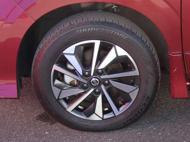 セレナ １．２　ｅ－ＰＯＷＥＲ　ハイウェイスター　Ｖ　両側オートスライドドア　後席モニター　３６０°カメラ　エマジェンシーブレーキ　１オナ　スマキー　バックカメラ　禁煙　ＬＥＤ　レーンアシスト　点検記録簿付　ＥＴＣ　ドラレコ　イモビ　サイドカーテンエアバック　フルオートエアコン　エアバック（43枚目）