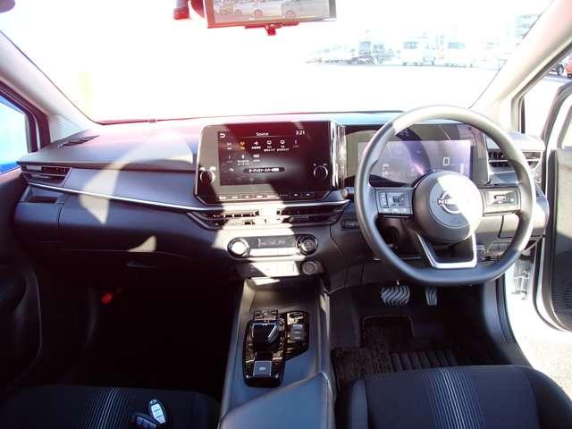 ノート １．２　Ｘ　ＮＩＳＳＡＮコネクトナビ　ＳＯＳコール　リアカメラ　衝突被害軽減ブレ－キ　全方位カメラ　ＥＴＣ付　禁煙車　ＬＥＤヘッドライト　レーダークルーズ　レーンアシスト　インテリジェントキー　ワンオーナー　ドラレコ　整備記録簿　盗難防止システム（4枚目）