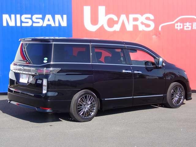 �{�f�B�[�J���[�͐l�C�́A�~�b�h�i�C�g�u���b�N�@�ł���