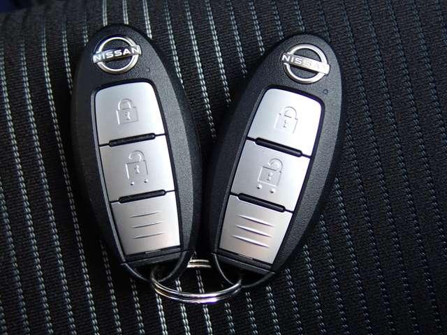 ノート １．２　Ｘ　ＮＩＳＳＡＮコネクトナビ　ＳＯＳコール　リアカメラ　衝突被害軽減ブレ－キ　全方位カメラ　ＥＴＣ付　アルミ　禁煙車　ＬＥＤヘッドライト　レーンアシスト　インテリジェントキー　ワンオーナー　ドラレコ　整備記録簿　盗難防止システム　ワンセグＴＶ（16枚目）