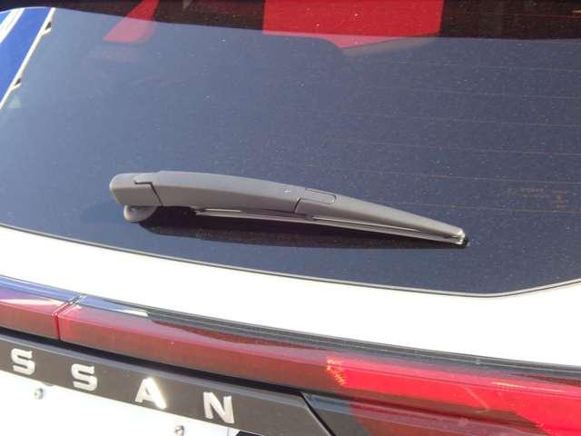 ノート １．２　Ｘ　ＮＩＳＳＡＮコネクトナビ　ＳＯＳコール　リアカメラ　衝突被害軽減ブレ－キ　全方位カメラ　ＥＴＣ付　アルミ　禁煙車　ＬＥＤヘッドライト　レーンアシスト　インテリジェントキー　ワンオーナー　ドラレコ　整備記録簿　盗難防止システム　ワンセグＴＶ（20枚目）