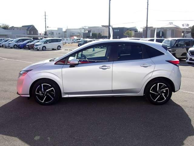 ノート １．２　Ｘ　ＮＩＳＳＡＮコネクトナビ　ＳＯＳコール　リアカメラ　衝突被害軽減ブレ－キ　全方位カメラ　ＥＴＣ付　アルミ　禁煙車　ＬＥＤヘッドライト　レーンアシスト　インテリジェントキー　ワンオーナー　ドラレコ　整備記録簿　盗難防止システム　ワンセグＴＶ（40枚目）