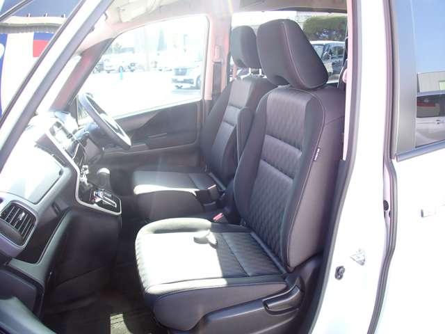 セレナ ２．０　ハイウェイスター　Ｖ　両側オートスライドドア　後席モニター　サイドエアバッグ　アラウンドビュ－　アルミ　衝突被害軽減　ＬＤＰ　エアバッグ　両側オートスライドドア　ＬＥＤライト　インテリジェントキー　点検記録簿　サイドカメラ　メモリーナビ　ナビＴＶ　パワステ（10枚目）