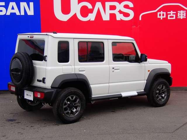 �{�f�B�[�J���[�͐l�C�́A�@�A�[�N�e�B�b�N�z���C�g�p�[���@�ł���