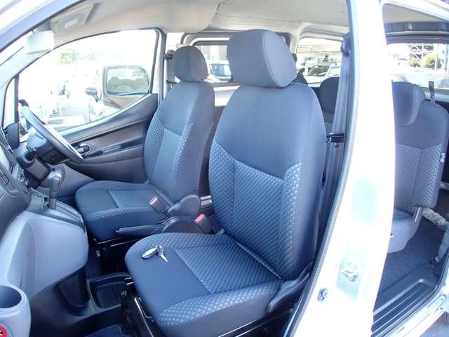 ＮＶ２００バネットバン １．６　ＧＸ　社外メモリーナビ　インテリジェントキー　前席パワーウィンドウ　盗難防止装置　運転席エアバック　衝突被害軽減ブレーキ　フルセグ　マニュアルエアコン　Ｂカメラ　アイドリングストップ　パワステ　ＡＢＳ（22枚目）