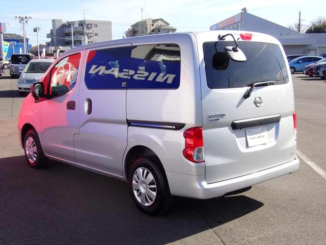 ＮＶ２００バネットバン １．６　ＧＸ　社外メモリーナビ　インテリジェントキー　前席パワーウィンドウ　盗難防止装置　運転席エアバック　衝突被害軽減ブレーキ　フルセグ　マニュアルエアコン　Ｂカメラ　アイドリングストップ　パワステ　ＡＢＳ（31枚目）