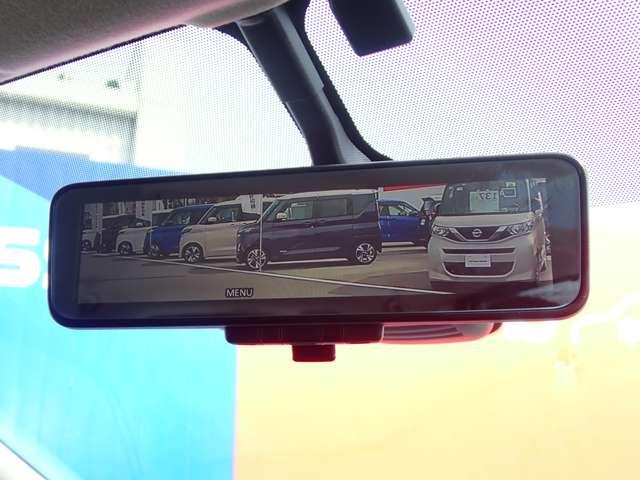 セレナ １．２　ｅ－ＰＯＷＥＲ　ハイウェイスター　Ｖ　両側オートスライドドア　後席モニター　スマートキープッシュスタート　左右パワースライドドア　エマージェンシーＢ　助手席エアバッグ　ＡＷ　ワンオーナー車　３列シート　ＥＴＣ車載器　ＬＫＡ　サイドカメラ（12枚目）