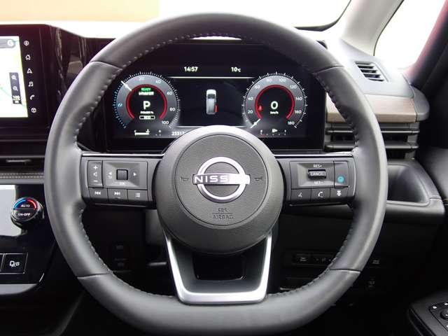 セレナ １．４　ｅ－ＰＯＷＥＲ　ハイウェイスターＶ　ＮＩＳＳＡＮコネクトナビ　後席モニター　エマ－ジェンシ－ブレ－キ　地ＴＶ　スマートキ　オートエアコン　盗難防止　レーダークルコン　シートヒーター　Ｂカメラ　車線逸脱警告　ＥＴＣ　ワンオーナー　記録簿（30枚目）