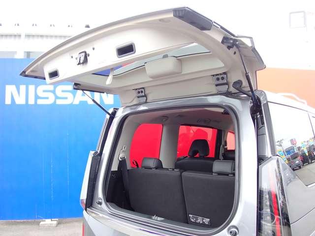 セレナ １．４　ｅ－ＰＯＷＥＲ　ハイウェイスターＶ　ＮＩＳＳＡＮコネクトナビ　後席モニター　エマ－ジェンシ－ブレ－キ　地ＴＶ　スマートキ　オートエアコン　盗難防止　レーダークルコン　シートヒーター　Ｂカメラ　車線逸脱警告　ＥＴＣ　ワンオーナー　記録簿（31枚目）