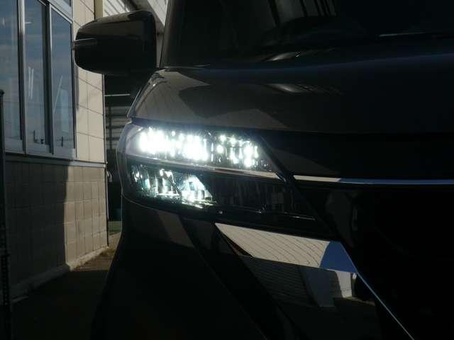 ルークス ハイウェイスター　Ｘ　６６０　ハイウェイスターＸ　４ＷＤ　アラウンドビューモニター　エマージェンシーブレーキ　インテリジェントキー　踏み間違い衝突防止アシスト　バックモニター　ブラインドモニター　車線逸脱警報　スライドドア（7枚目）