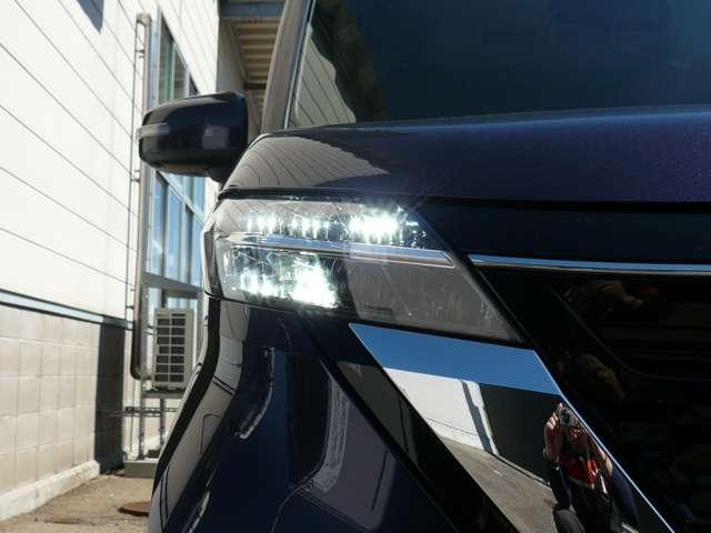 ルークス ６６０　ハイウェイスターＸ　４ＷＤ　アラウンドビューモニター（8枚目）