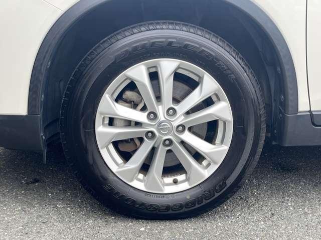 エクストレイル ２．０　２０Ｘ　ハイブリッド　エマージェンシーブレーキパッケージ　４ＷＤ　純正ナビ／バックモニター／ＬＥＤヘッドライト　ワンオーナ－　ナビ＆ＴＶ　点検記録簿　キーレスエントリー　エアコン　パワーステアリング　メモリナビ　ＡＷ　スマ－トキ－　盗難防止装置　ＥＴＣ車載器　禁煙　ＬＥＤヘッドランプ　ＥＣＯモード　ワンセグ（13枚目）