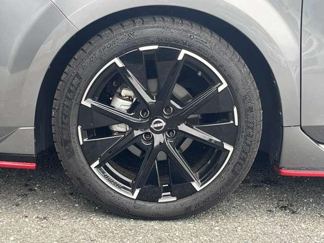 オーラ １．２　ＮＩＳＭＯ　メーカーナビ／アラモニ／プロパイ／レカロ　カーテンエアバッグ　エマブレ　禁煙　インテリキー　ＥＴＣ　ドラレコ　車線逸脱警報　ワンセグ　キーフリーシステム　ダブルエアバック　定期点検記録簿　アルミホイール　運転席エアバッグ　メモリーナビ　ＡＢＳ（9枚目）