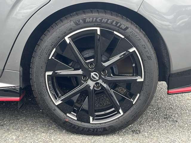 オーラ １．２　ＮＩＳＭＯ　メーカーナビ／アラモニ／プロパイ／レカロ　カーテンエアバッグ　エマブレ　禁煙　インテリキー　ＥＴＣ　ドラレコ　車線逸脱警報　ワンセグ　キーフリーシステム　ダブルエアバック　定期点検記録簿　アルミホイール　運転席エアバッグ　メモリーナビ　ＡＢＳ（10枚目）