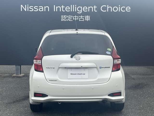 ノート 1.2 e-POWER メダリスト 純正ナビ/アラモニ/ETC/ドラレコ 被害軽減ブレーキ TVナビ 禁煙 ドライブレコーダ バックモニター インテリキー アイドリングストップ 盗難防止装置 LEDランプ 車線逸脱警報システム ワンオーナー キーフリー アルミホイール(16枚目)