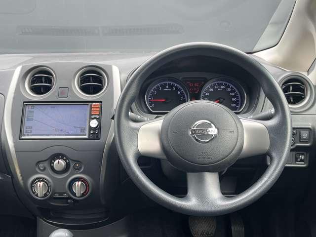 ノート 1.2 X 純正メモリーナビ/インテリキー/マニュアル 禁煙 1オーナー車 記録簿付き スマトキー セキュリティーアラーム キーレス 運転席助手席エアバッグ ナビTV ワンセグ エアコン パワーウィンドウ パワーステアリング ABS メモリーナビ(2枚目)