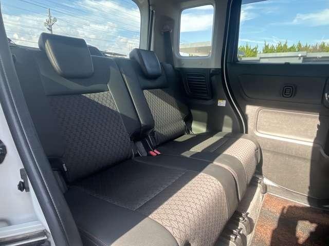 スペーシアカスタム ６６０　カスタム　ハイブリッド　ＸＳターボ　８インチ純正ナビ／全方位モニター／両側オー　両自動ドア　禁煙　前後誤発進抑制機能　アルミホイールタイヤ　ＡＣ　リアカメラ　盗難防止　スマートキー付　ＬＥＤ　ナビＴＶ　クルコン　キーフリーシステム　サイドエアバック　メモリナビ　エアバッグ　ＡＢＳ（8枚目）