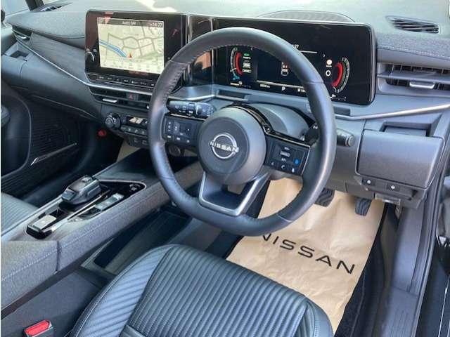 オーラ １．２　Ｇ　レザーエディション　新車保証継承・法定点検渡・純正ナビ・プロ（7枚目）